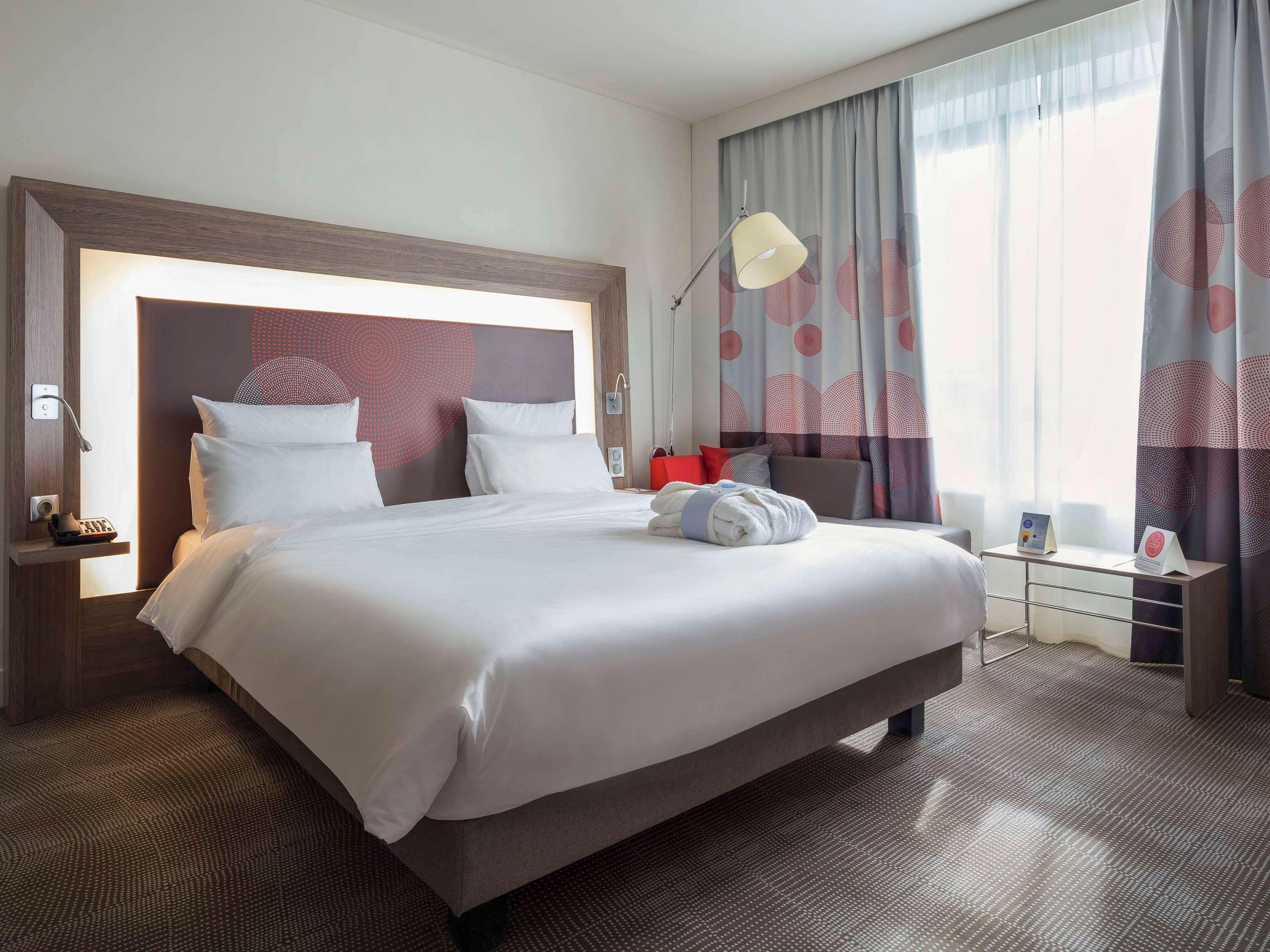 Novotel Almaty City Center Dış mekan fotoğraf