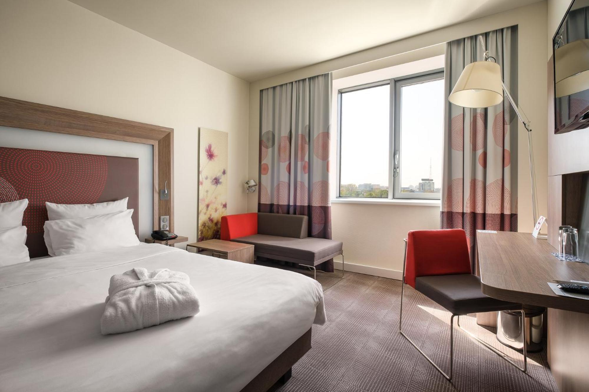 Novotel Almaty City Center Dış mekan fotoğraf