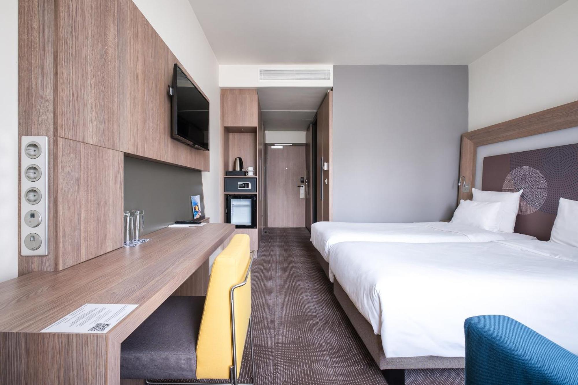 Novotel Almaty City Center Dış mekan fotoğraf