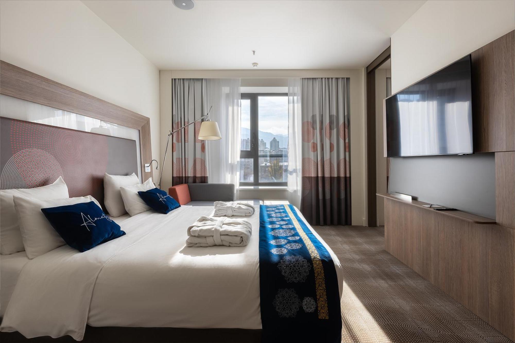 Novotel Almaty City Center Dış mekan fotoğraf